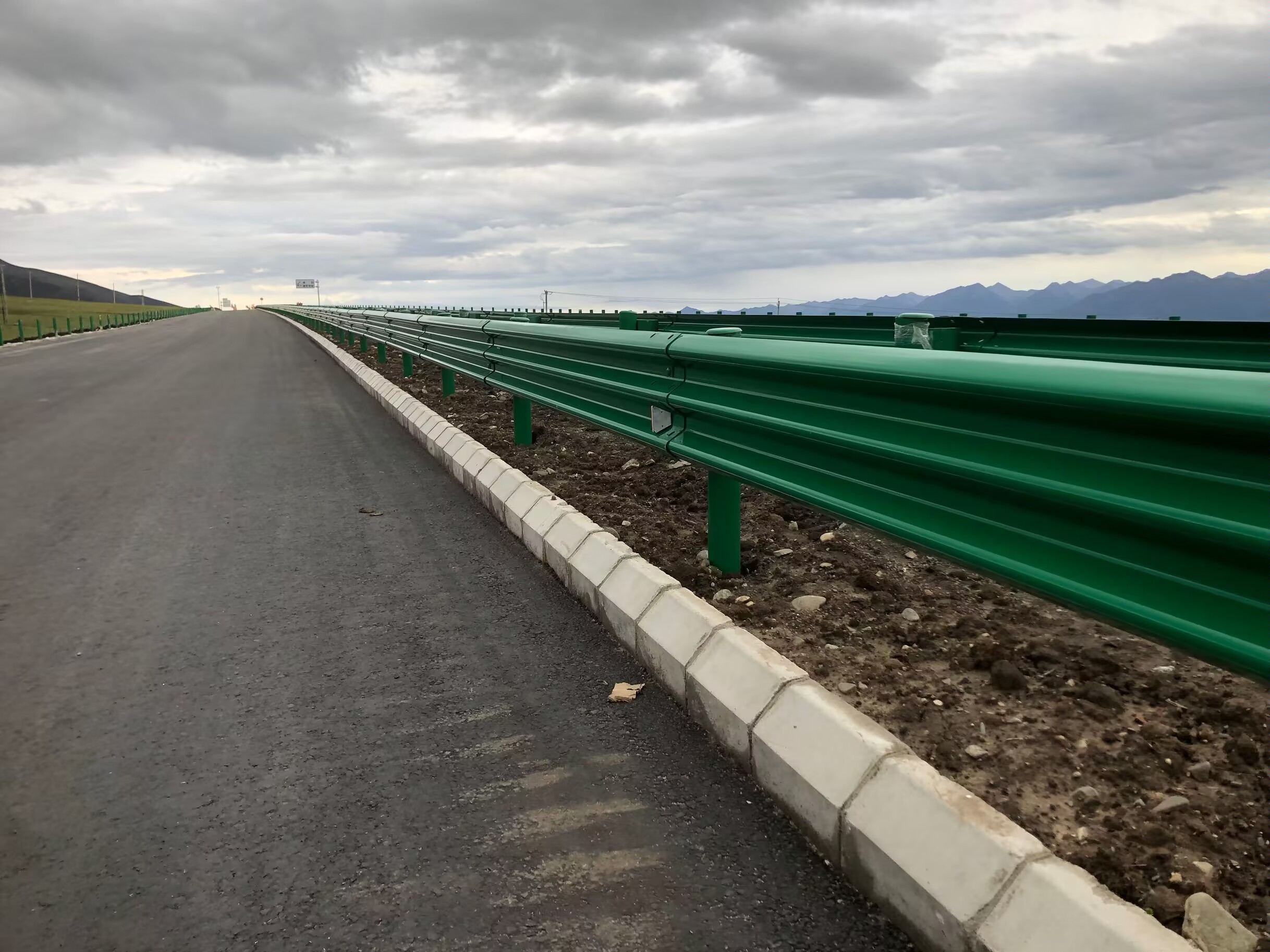 莲都区乡村公路波形护栏波形护栏板 - 推荐